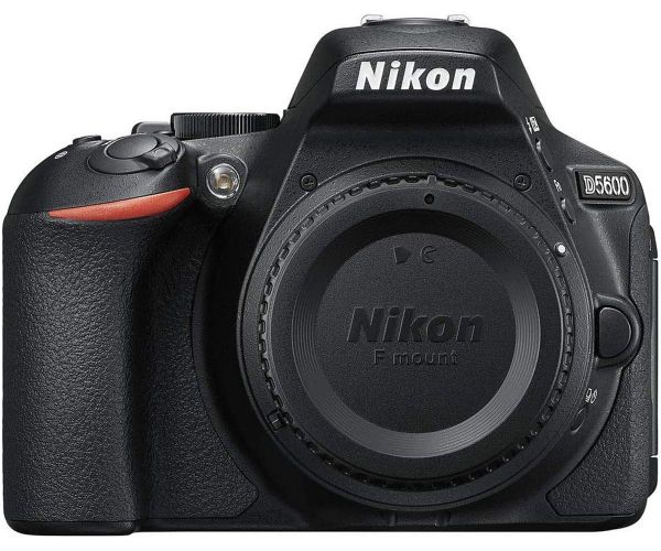 Nikon D5600 kit (18-55mm+70-300mm)