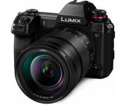 Panasonic Lumix DC-S1 kit (24-105mm) Panasonic Lumix DC-S1 kit (24-105mm)