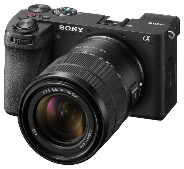 Sony Alpha A6700 kit (18-135mm) (ILCE6700MB.CEC)